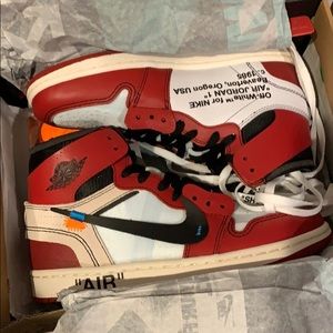 Air jordan Chicago’s off white